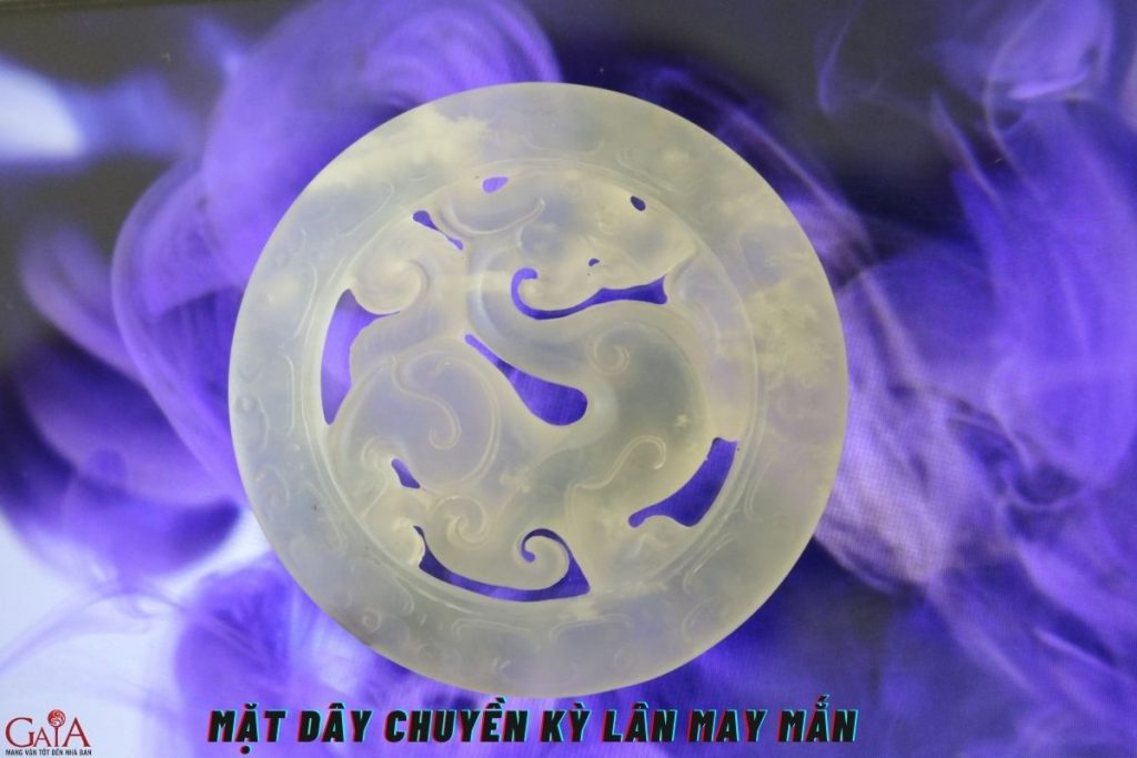 Mặt dây chuyền, ngọc bội kỳ lân
