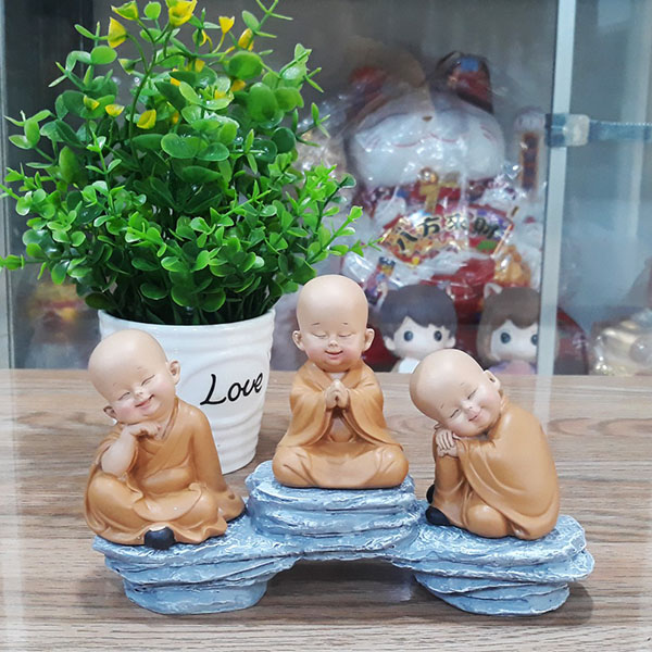 (Kèm đế đá) Bộ 03 chú tiểu áo nâu ngồi an nhiên size mini 7cm