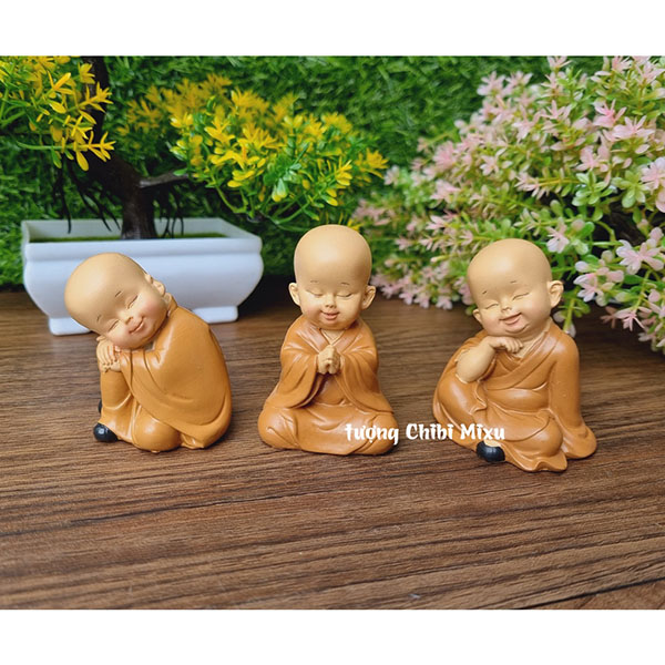 (Kèm đế đá) Bộ 03 chú tiểu áo nâu ngồi an nhiên size mini 7cm