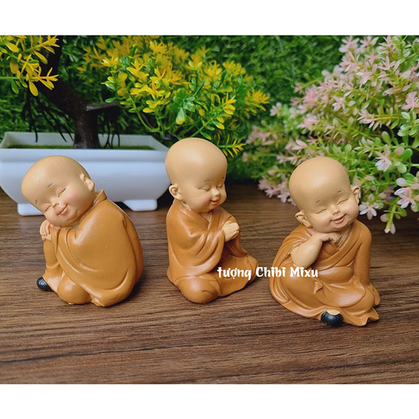 (Kèm đế đá) Bộ 03 chú tiểu áo nâu ngồi an nhiên size mini 7cm