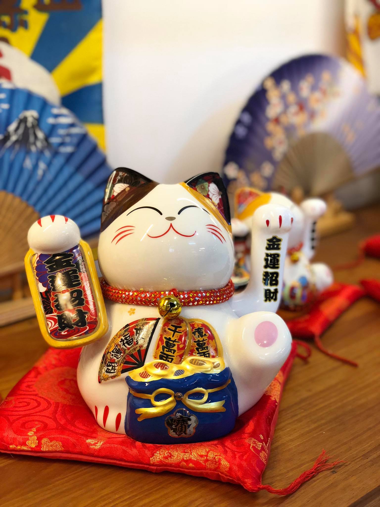 Mèo thần tài Nhật Bản vẫy tay size trung