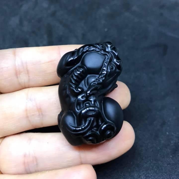 Tỳ hưu đá núi lửa obsidian