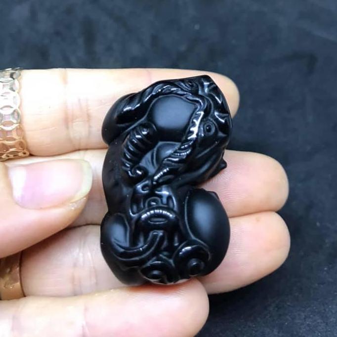 Tỳ hưu đá núi lửa obsidian