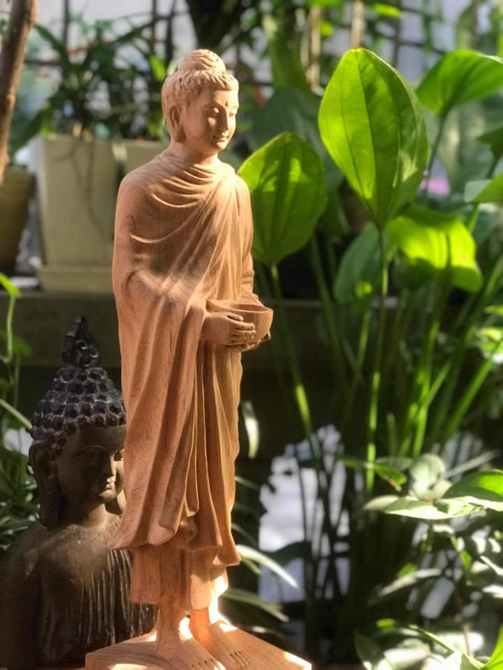 Tượng Phật Thích Ca khất thực  50cm