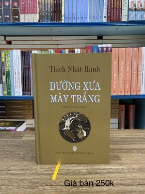 Đường xưa mây trắng