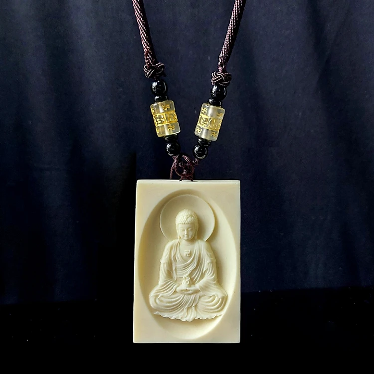 Dây chuyền Phật A Di Đà bằng trái ngà khắc Bát Nhã Tâm Kinh - MN01 (có dây đeo)